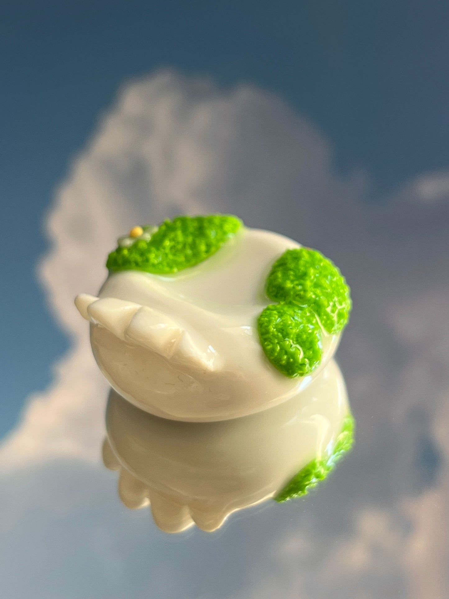 PREORDER - mossy duck 🌿🪿 worry stone