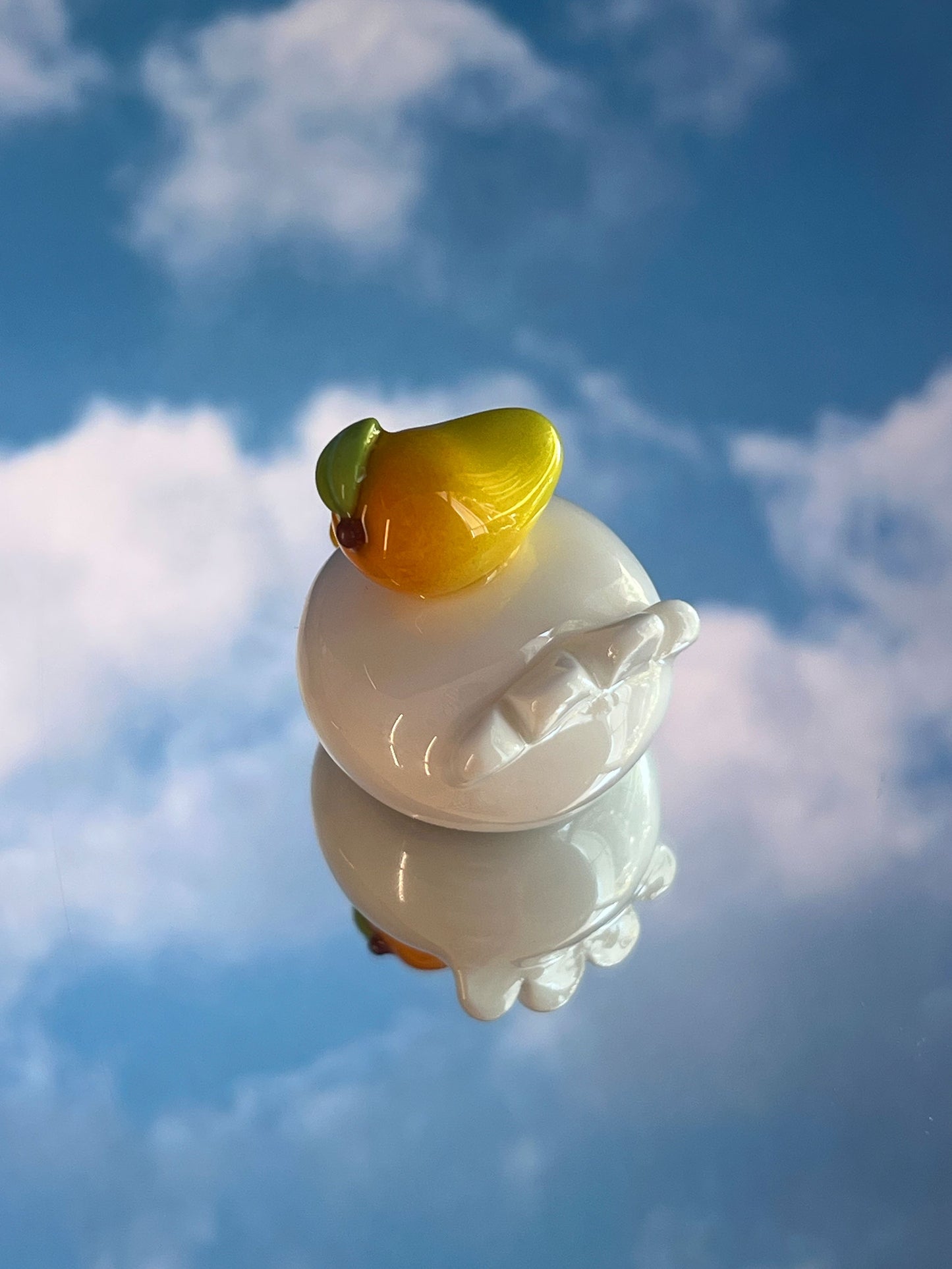 mango duck 🥭 desk friend