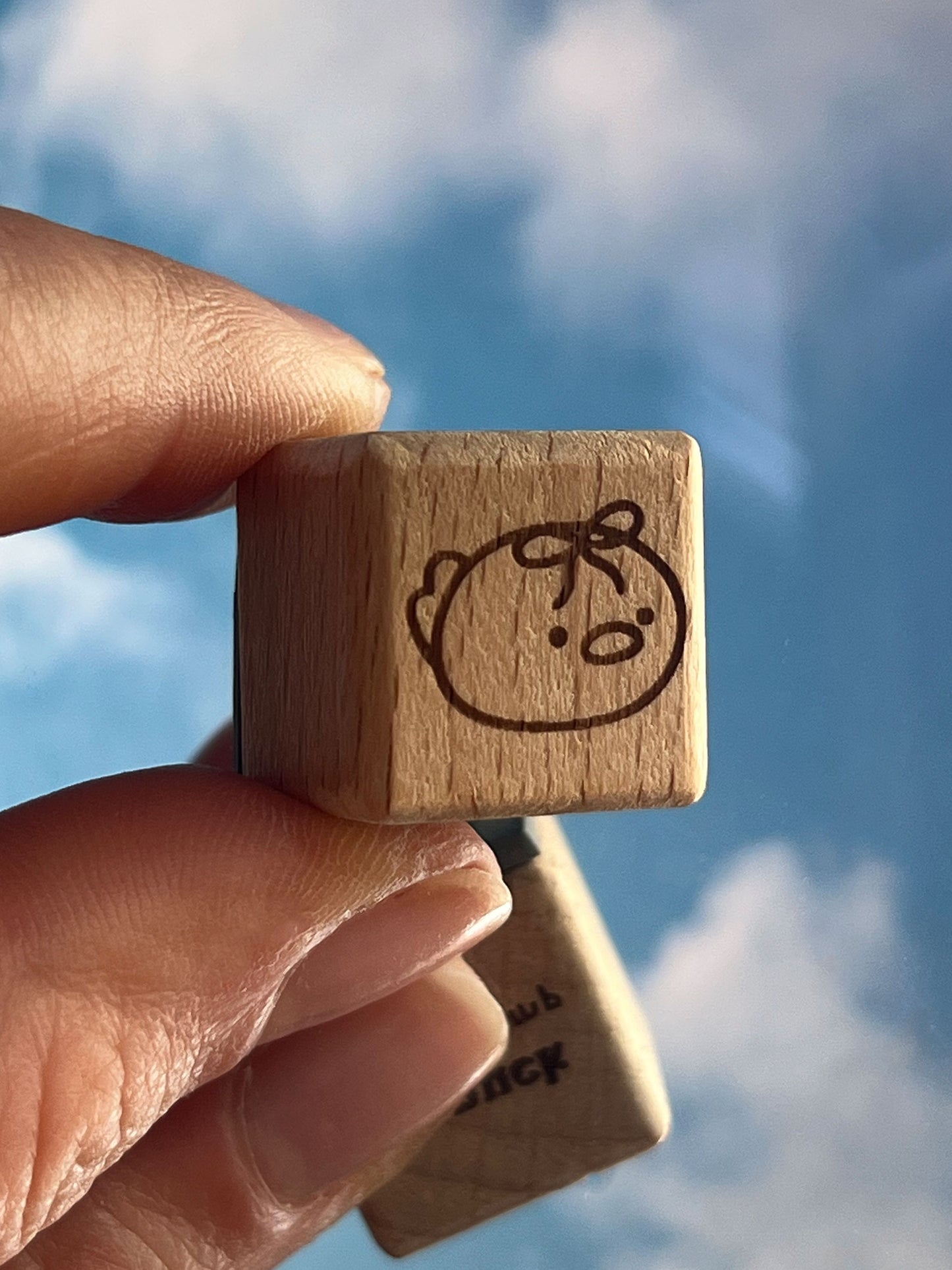 coquette duck 🎀  timbro