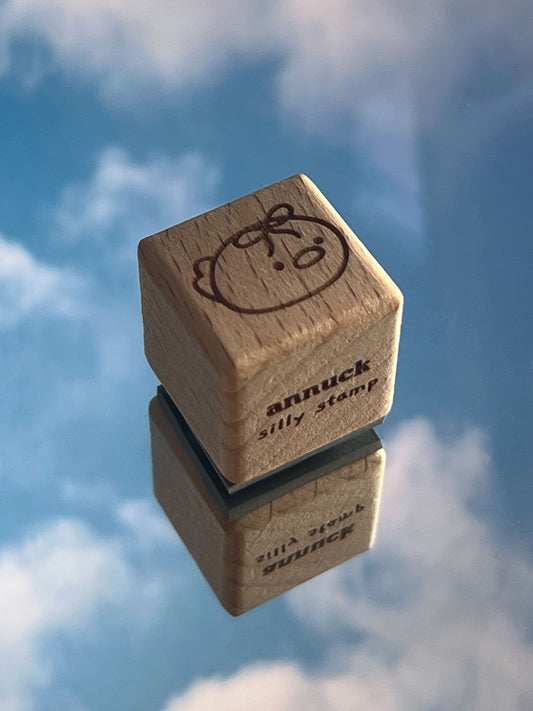 coquette duck 🎀  timbro