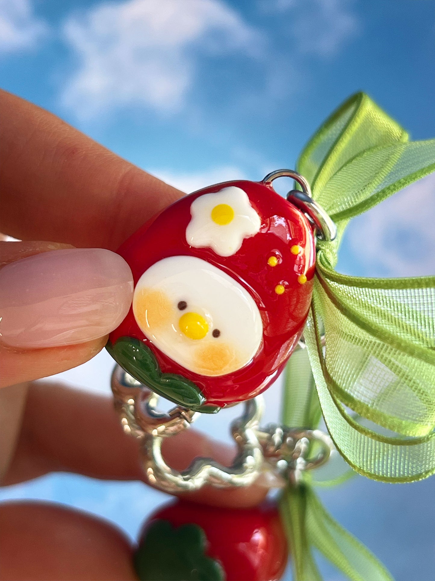 strawberry duck 🍓 keychain