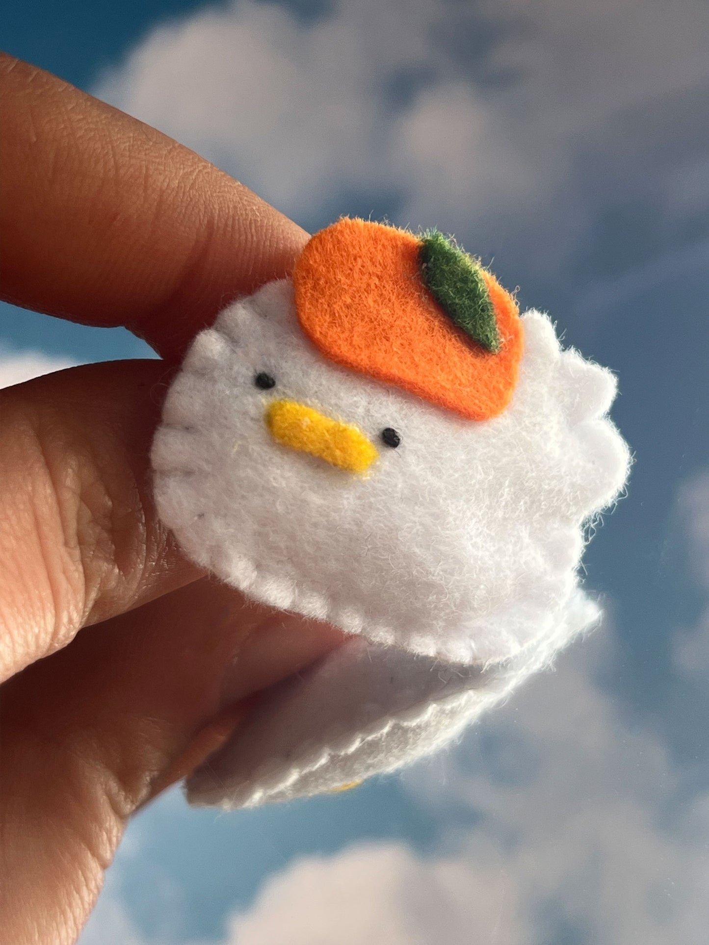 tangerine duck 🍊 spilla