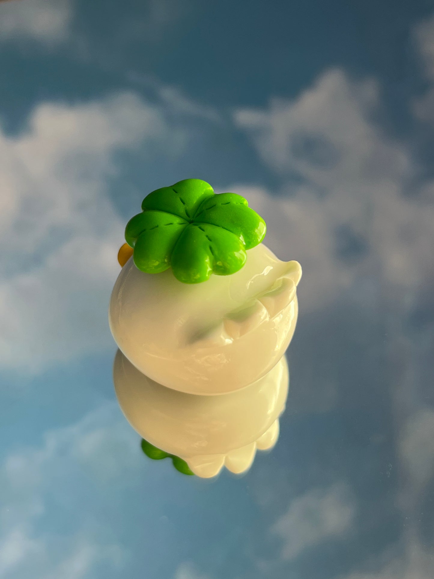 PREORDER - four-leaf clover duck desk friend 🍀