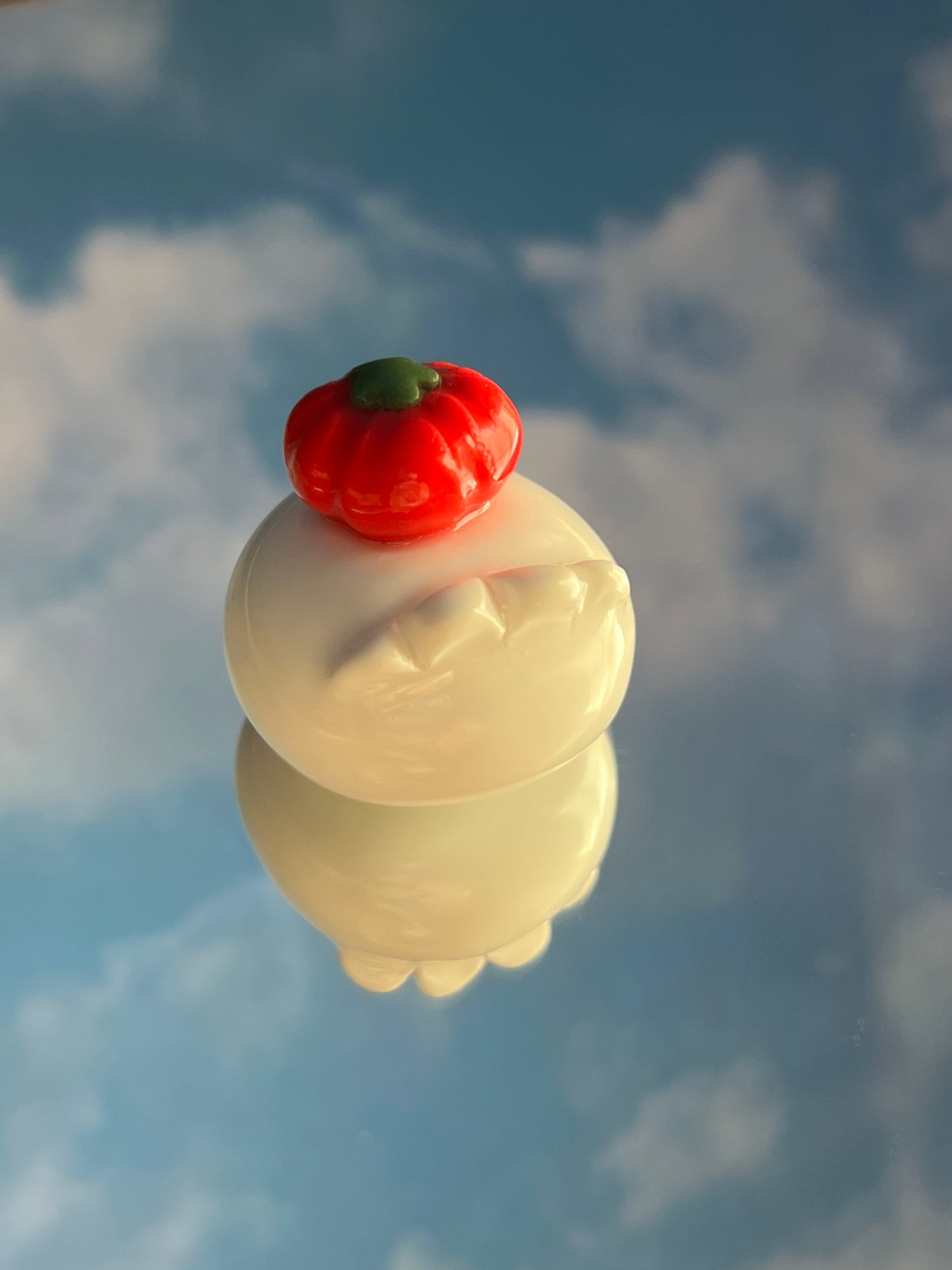 tomato duck desk friend 🍅